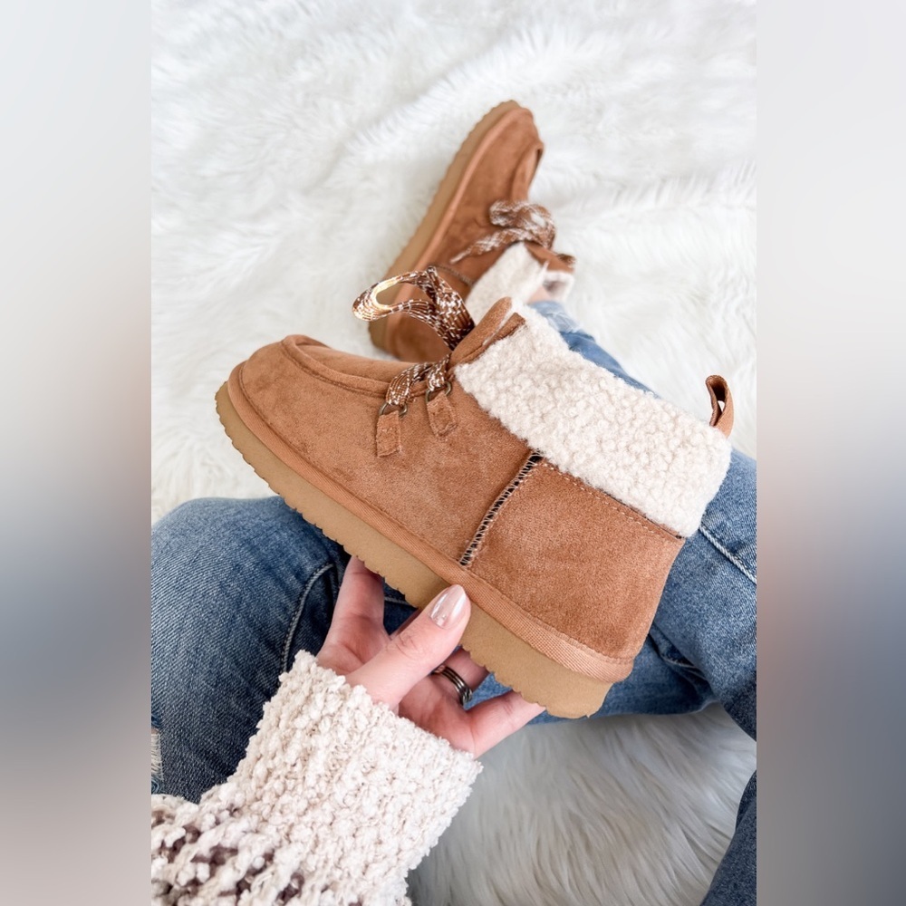 NIB Brand New In Box Very G Cherilyn 2 Vegan Suede Faux Fur Slippers Booties - Picture 5 of 8